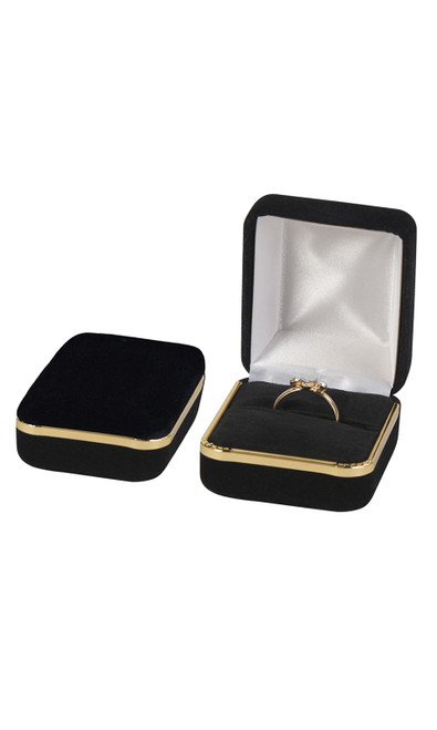 Black Velvet Ring Boxzoom